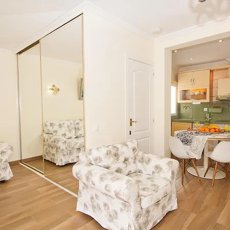 Maravilloso Vistas Al Mar, En Primera Linea Playa דירה טורבייחה